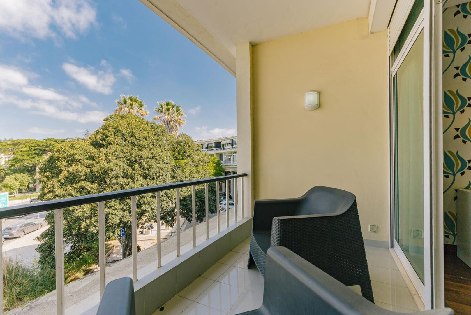 Rent4Rest Estoril Beachfront Apartments Екстериор снимка